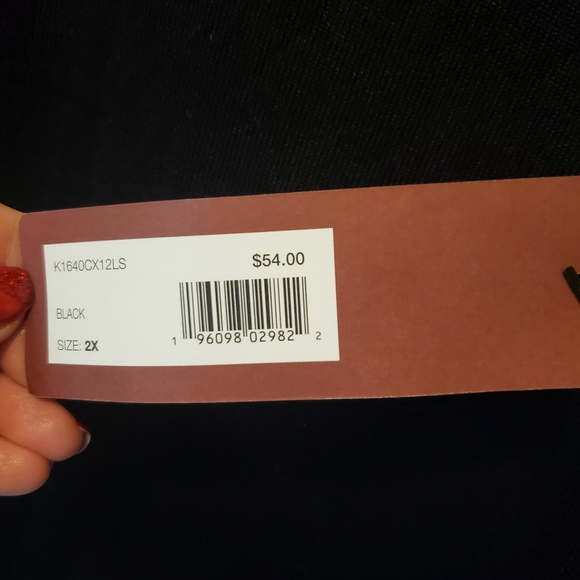 Gorgeous Women's Curvy Top with Rhinestones Size 2X - Picture 3 of 5